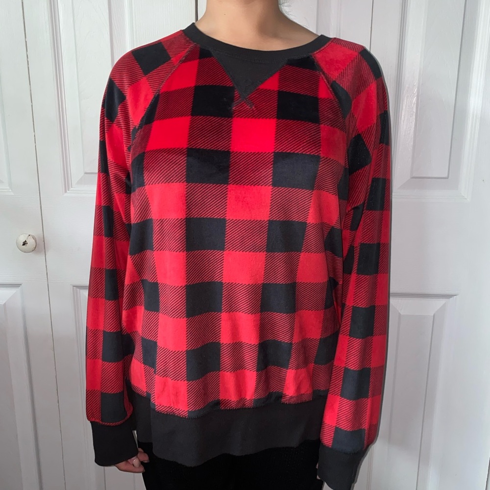 Plaid Red Black Top